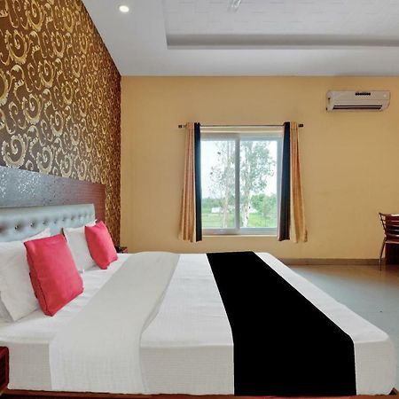 Capital O 40833 Maharaja Hotel & Restaurant Kashipur Buitenkant foto