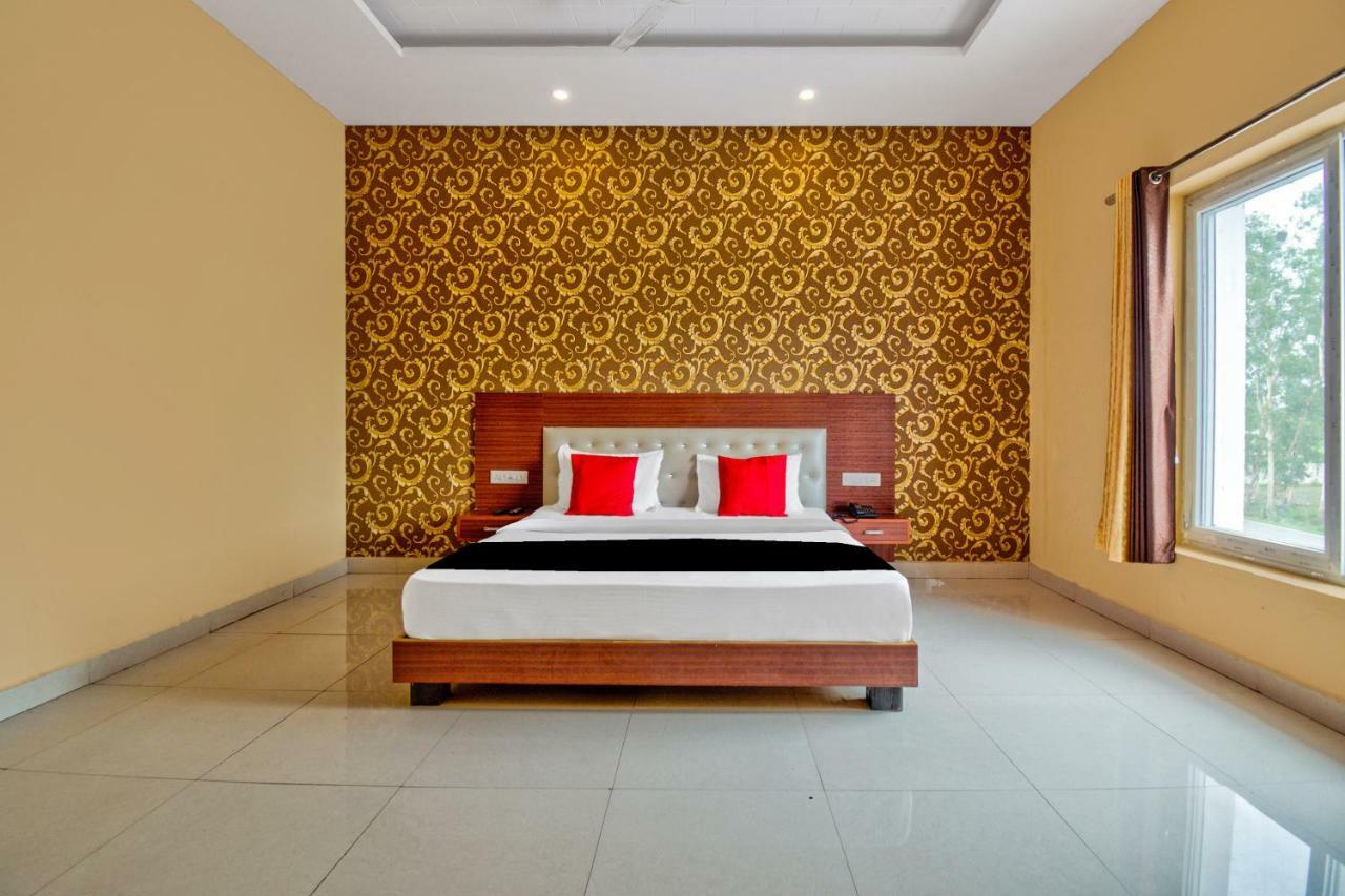 Capital O 40833 Maharaja Hotel & Restaurant Kashipur Buitenkant foto