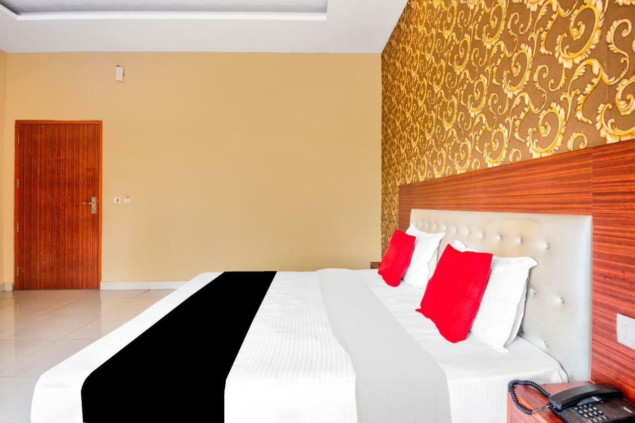 Capital O 40833 Maharaja Hotel & Restaurant Kashipur Buitenkant foto