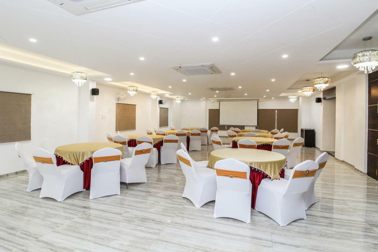 Capital O 40833 Maharaja Hotel & Restaurant Kashipur Buitenkant foto