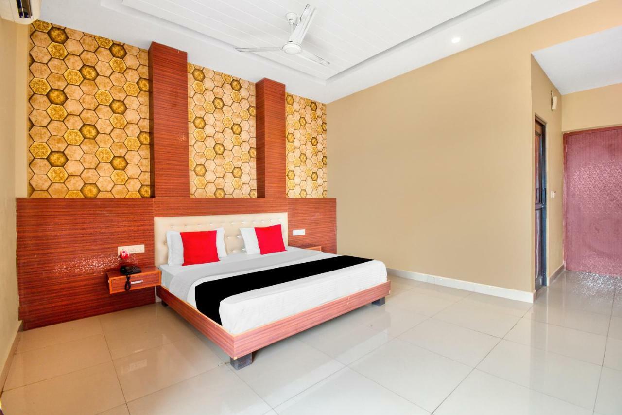 Capital O 40833 Maharaja Hotel & Restaurant Kashipur Buitenkant foto